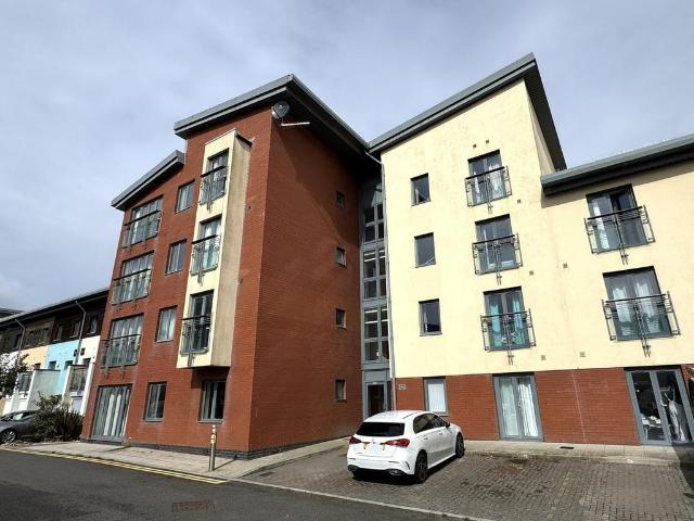 Flat for sale in SA1 Swansea Waterfront, Nangreaves
