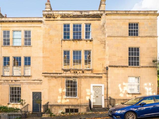 Flat for sale in Larkhall, Bath