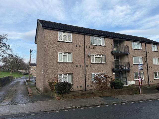 Flat for sale in Boothtown, Halifax