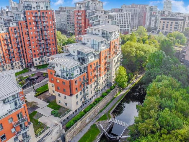 Flat for sale in Holbeck, Leeds