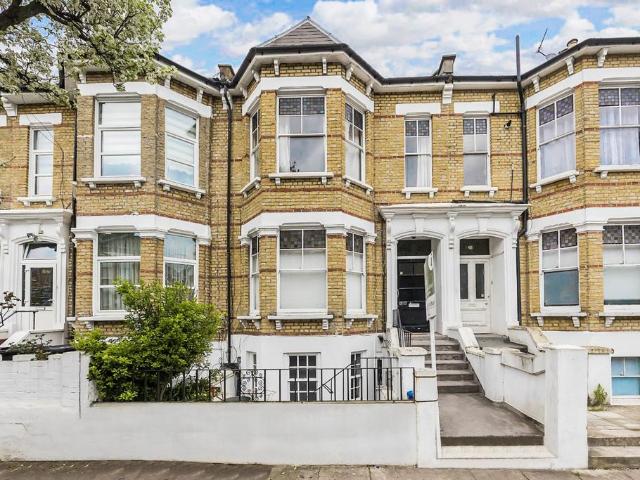 Flat for sale in Clapton, Lower Clapton