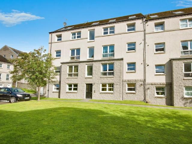 Flat for sale in Ferryhill, Ballindoch