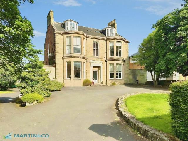 Flat for sale in Seafield, Scotland