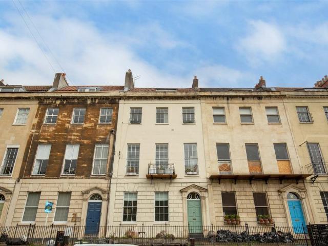 Flat for sale in Hotwells, Feckenham