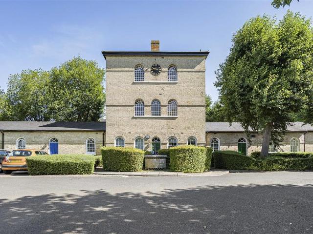 Flat for sale in Pleasant Valley, Duton Hill