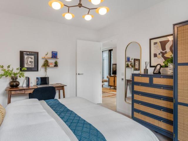 Flat for sale in Greenwich Peninsula, Greater London