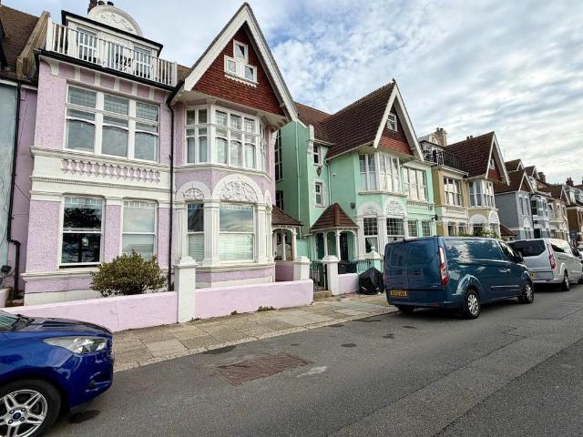 Flat for sale in St Leonards, Hastings