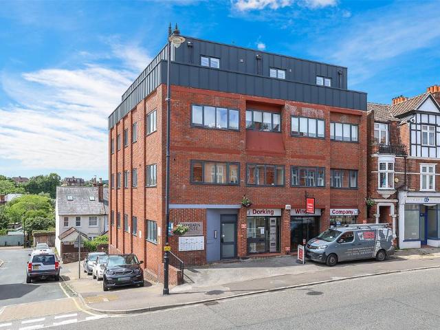 Flat for sale in Rose Hill, Pachesham Park