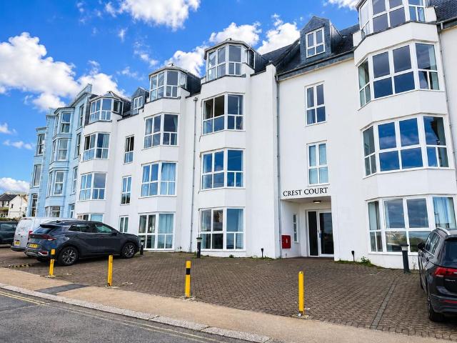 Flat for sale in Newquay, Cornwall
