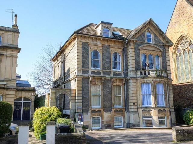 Flat for sale in Tyndall's Park, Feckenham