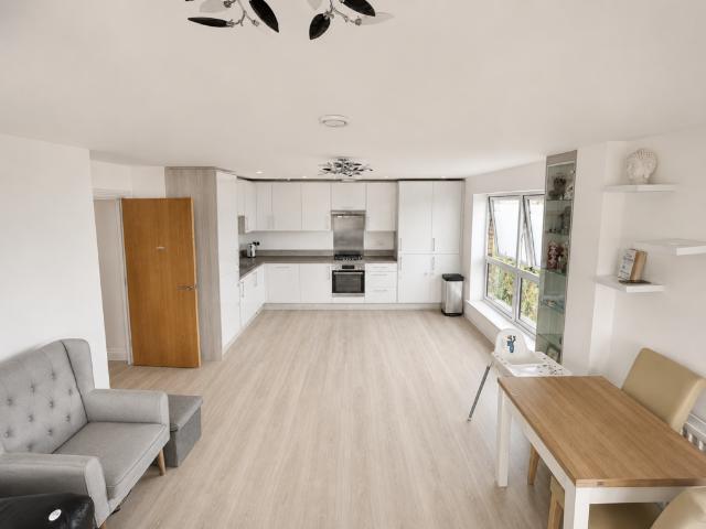 Flat for sale in Slough