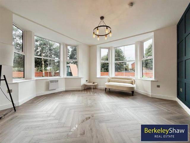 Flat for sale in Meols Cop, Southport