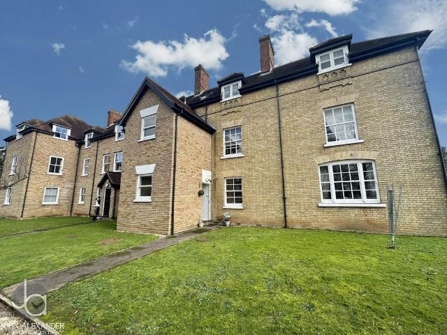 Flat for sale in Fordham Heath, Essex