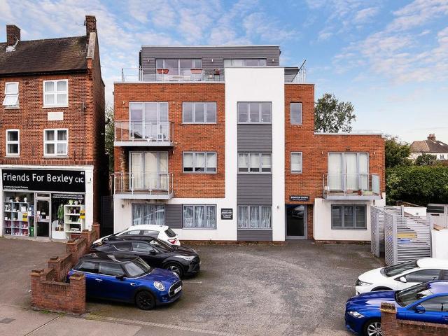 Flat for sale in Crook Log, Welling