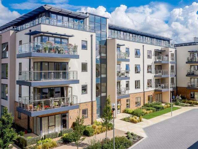 Flat for sale in Windsor, Clewer New Town