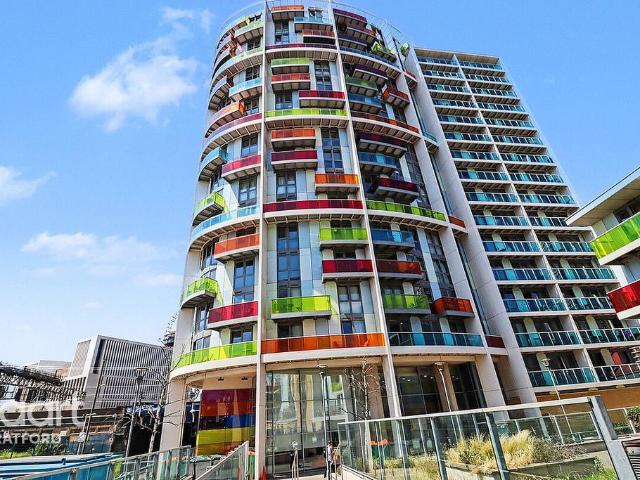 Flat for sale in Stratford Marsh, Greater London