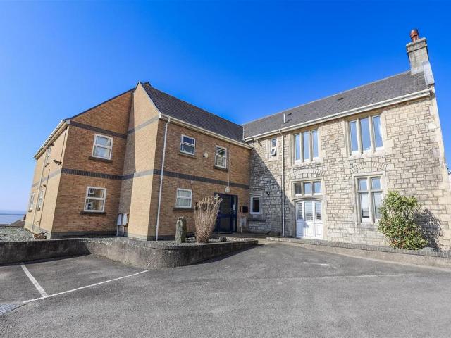 Flat for sale in Ogmore-by-sea, Wales