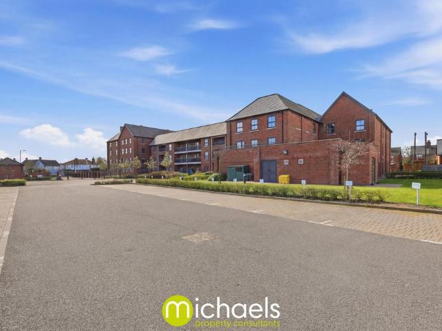 Flat for sale in Fordham Heath, Essex