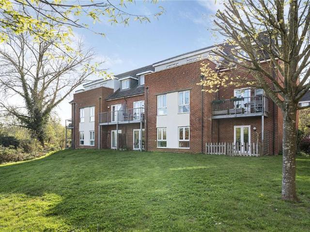 Flat for sale in The Slade, Oxfordshire