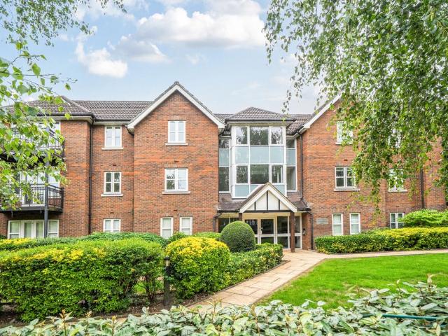 Flat for sale in Shortlands, Greater London