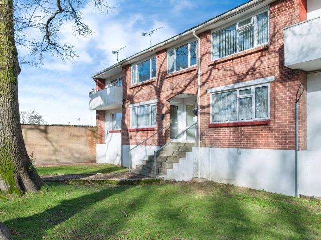 Flat for sale in Canford Heath, Poole