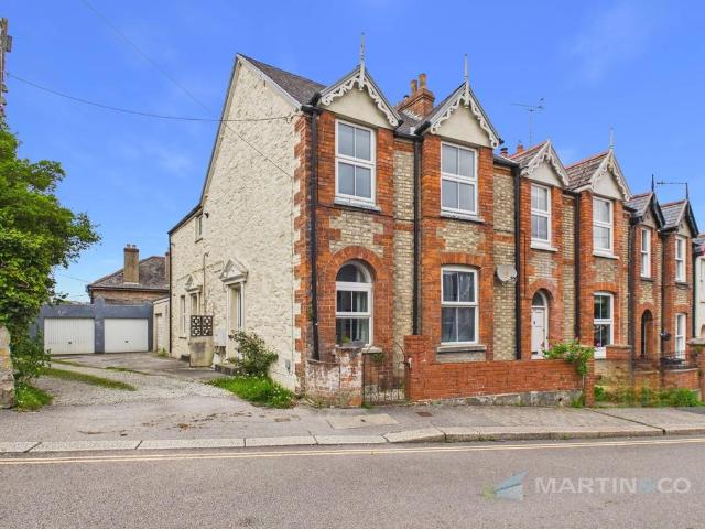 Flat for sale in Redannick, Penweathers