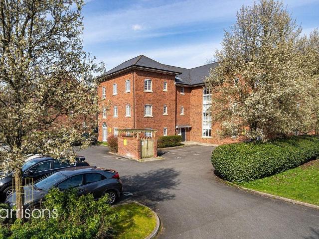 Flat for sale in Prestolee, Lee Bank