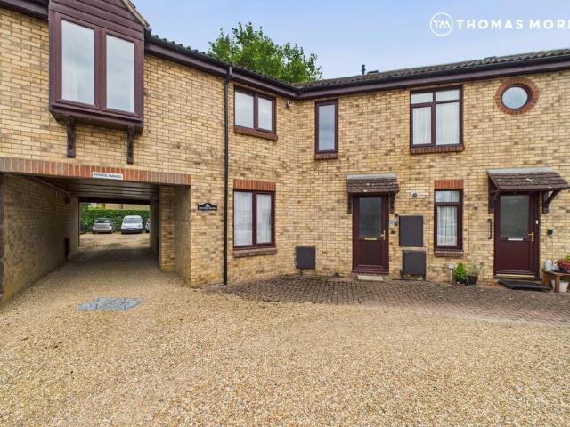 Flat for sale in St. Ives, Huntingdon