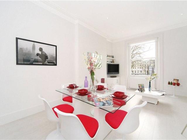 Flat for sale in South Kensington, Greater London
