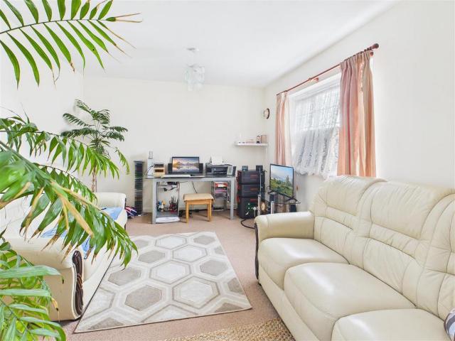 Flat for sale in Foleshill, West Midlands