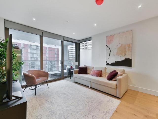 Flat for sale in Nine Elms, Greater London