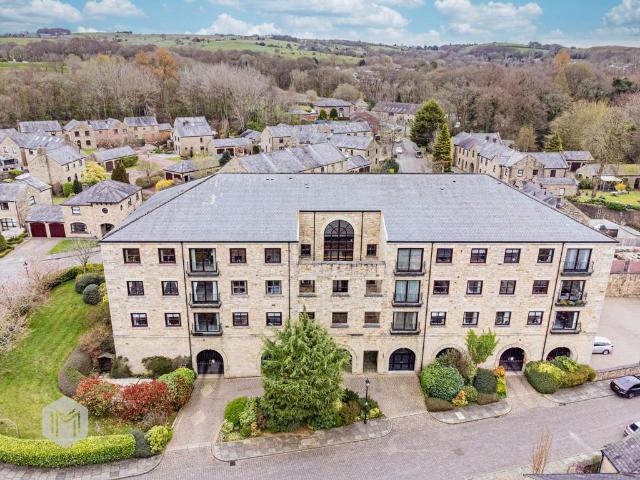 Flat for sale in Bradshaw, Lee Bank