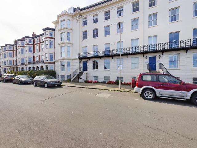 Flat for sale in South Cliff, Kepwick