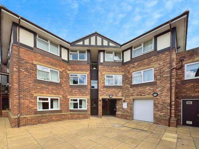 Flat for sale in Haxby, York