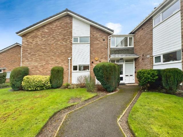 Flat for sale in Alderley Edge