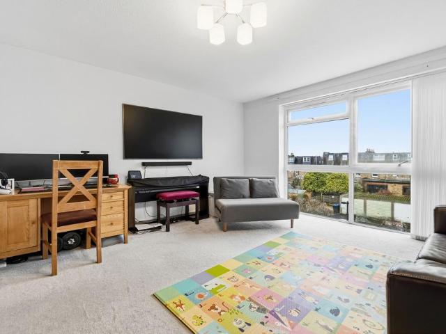 Flat for sale in London Borough of Merton, Greater London