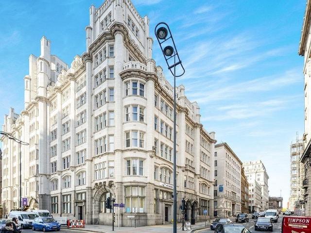 Flat for sale in Calderstones