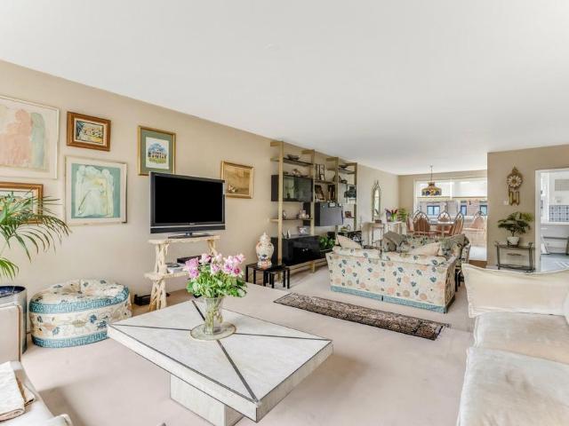 Flat for sale in Chalk Farm, Primrose Hill
