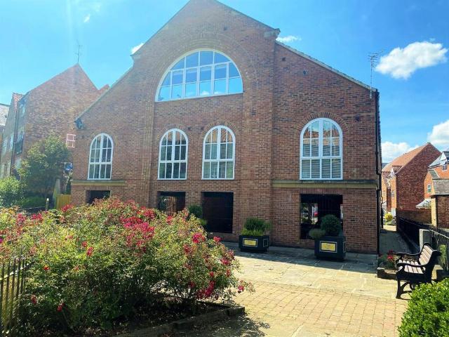 Flat for sale in Norby, Thirsk