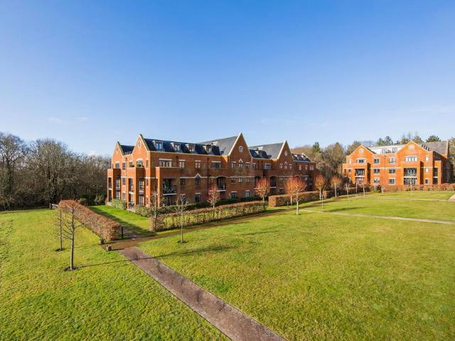 Flat for sale in Mayfield, Cross In Hand