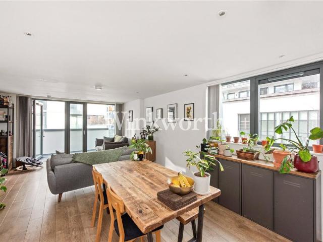 Flat for sale in Hale Village, Tottenham Hale