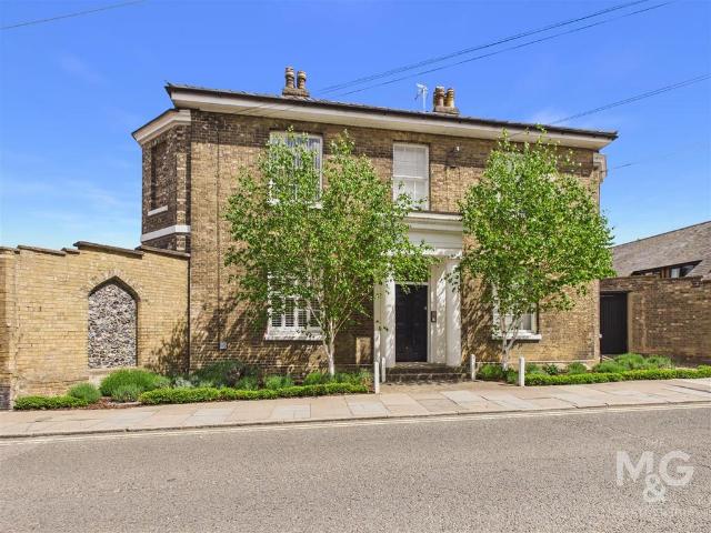 Flat for sale in Moreton Hall, Chedburgh