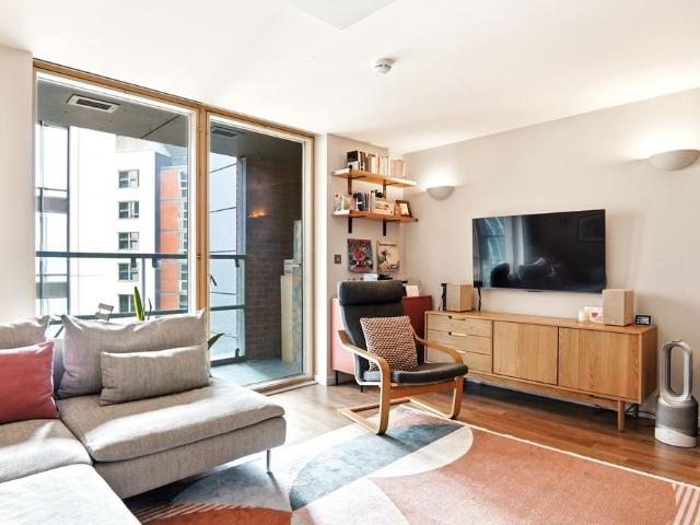 Flat for sale in Holbeck, West Yorkshire