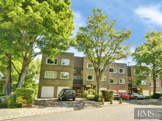 Flat for sale in Jesmond, Tyne And Wear