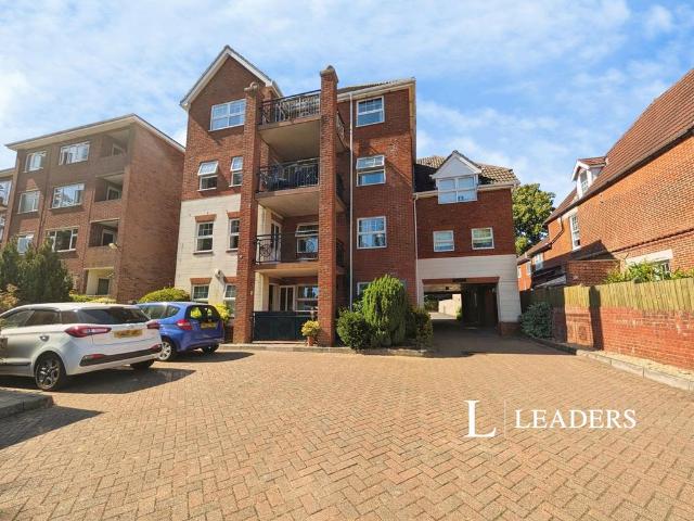 Flat for sale in Westwood Park, City Of Southampton