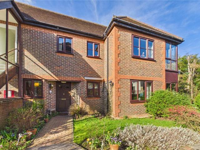 Flat for sale in Pangbourne, West Berkshire