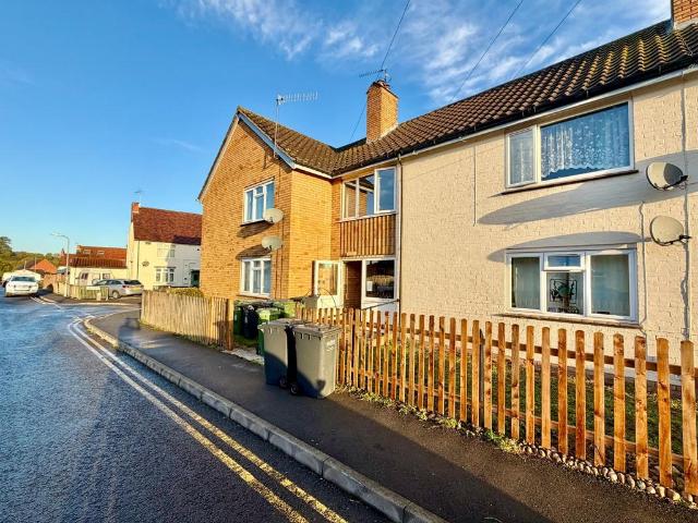 Flat for sale in Fairfield, Wychavon