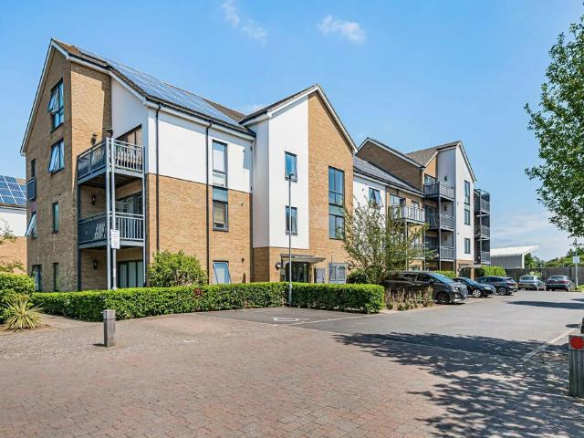 Flat for sale in London Borough of Croydon, South Norwood