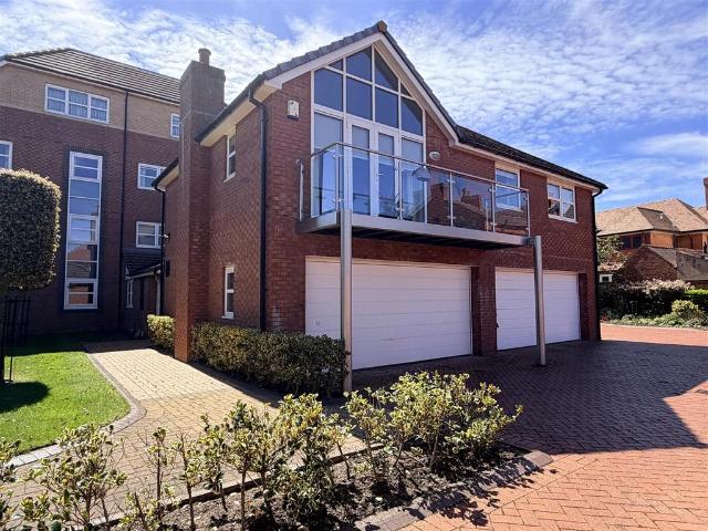 Flat for sale in Lytham, Lancashire
