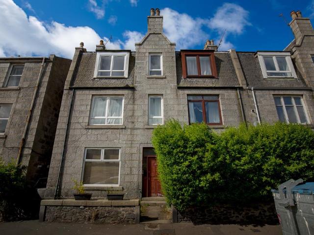 Flat for sale in Ballindoch, Scotland